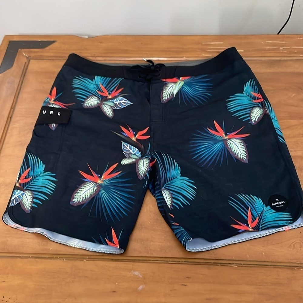 Rip Curl Board Shorts Size 38